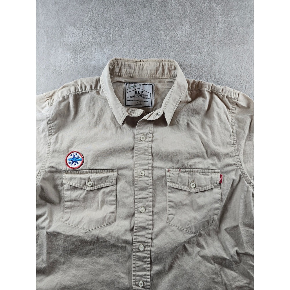 HUF Button Up Shirt Mens‎ S Khaki Tan Double Pocket Patch Short Sleeve *Read